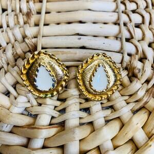 90s Gold Cream Rope Texture Teardrop Earrings 3/4" diameter